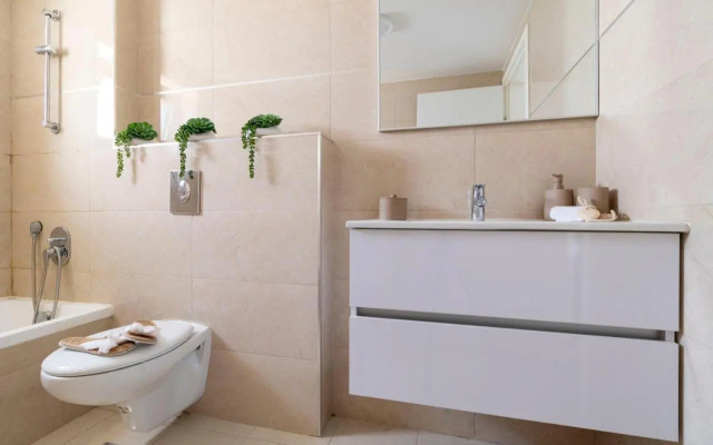 Stylish 1 Bedrooms Parking At City Gate