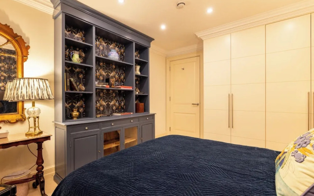 Paddington 7-bed 13-guest Massive House W/patio
