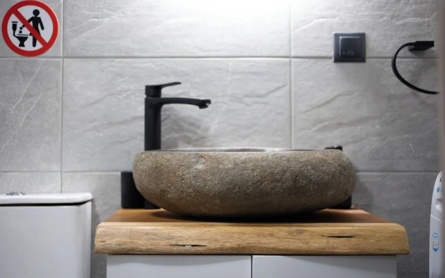 Cesily 2-Bedroom Apartment in Athens