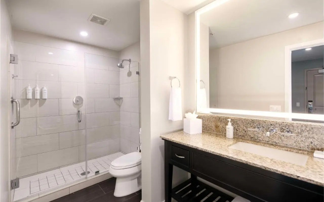 Best Western Jamaica Bay Inn