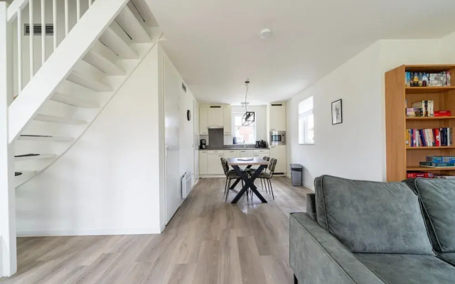 Holiday Home in South Holland by Stompaarde Plas
