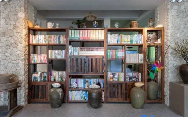 West Island Story Inn