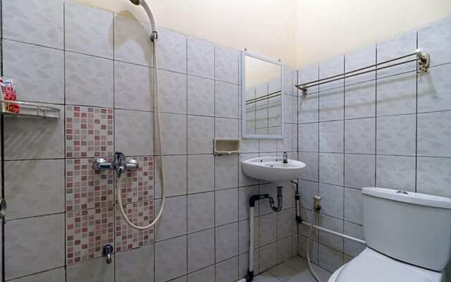 RedDoorz @ Jalan Kolonel Haji Burlian Palembang 2