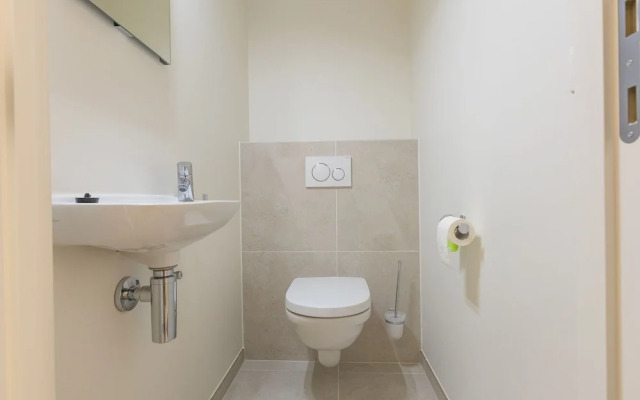 Accessible Corner Apartment