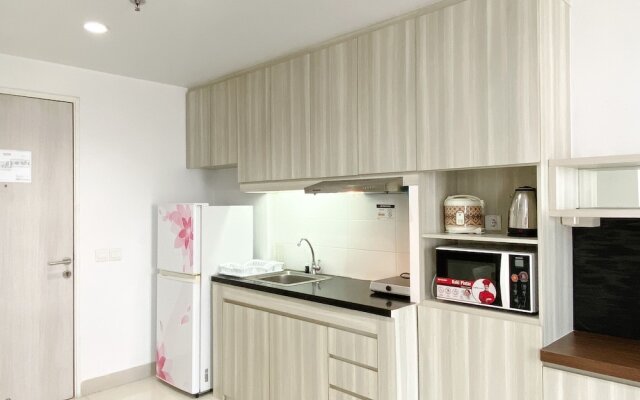 Cozy And Nice Studio At Azalea Suites Apartment