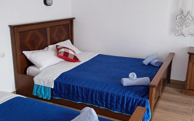 Studios Apartments Kapetanios