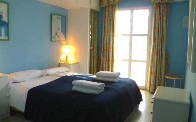 14963 - Front Line Beach Apartment