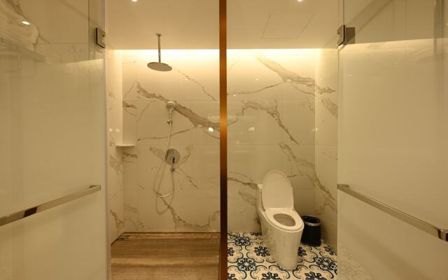 Chikan Diao Lou Hotel