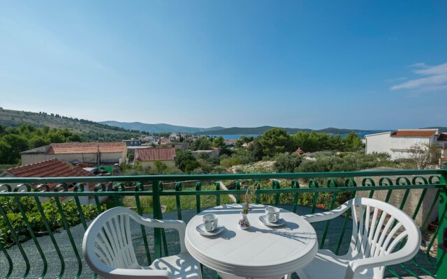 Apartments Mare