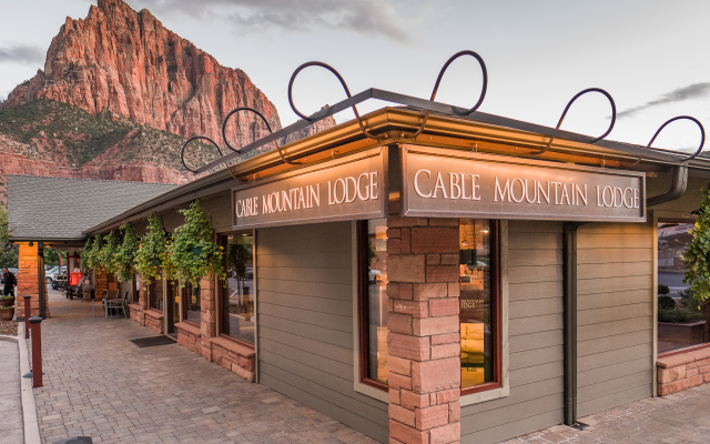 Cable Mountain Lodge