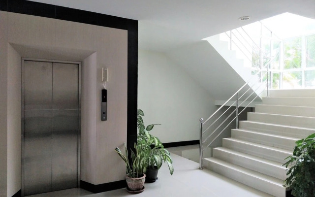 Siri Service Apartment