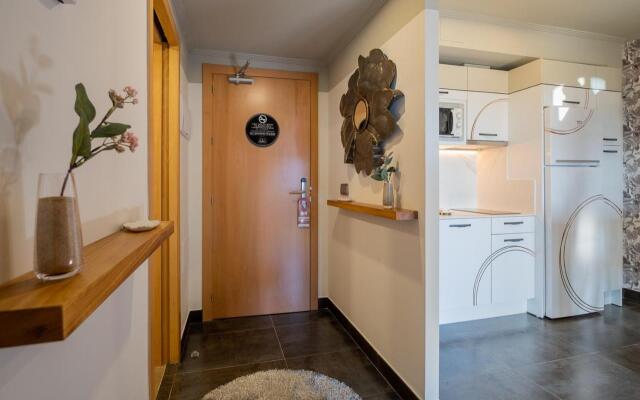 On Suites Sevilla Apartments designed for adults