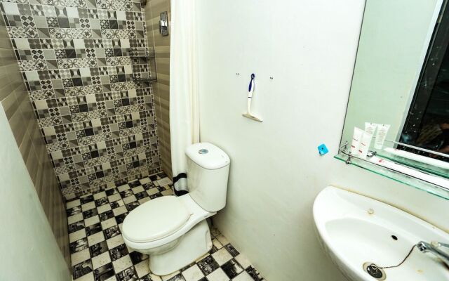 SPOT ON 1983 Dc Residence