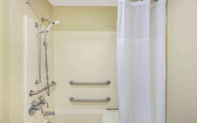 Baymont by Wyndham Jacksonville/Butler Blvd