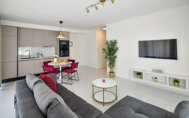 Luxury Apartments La Perla