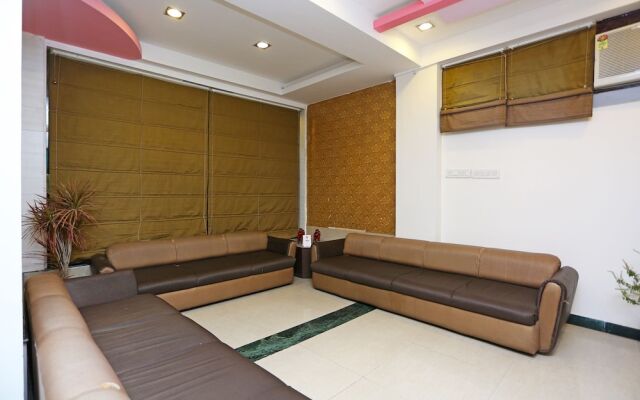 OYO 10733 Hotel Kingdom of Sai