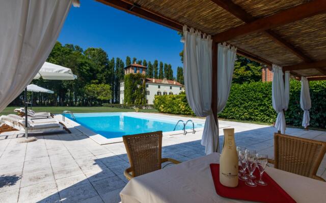 Vr-c943-fond0at - Torre dei Malaspina 6 1