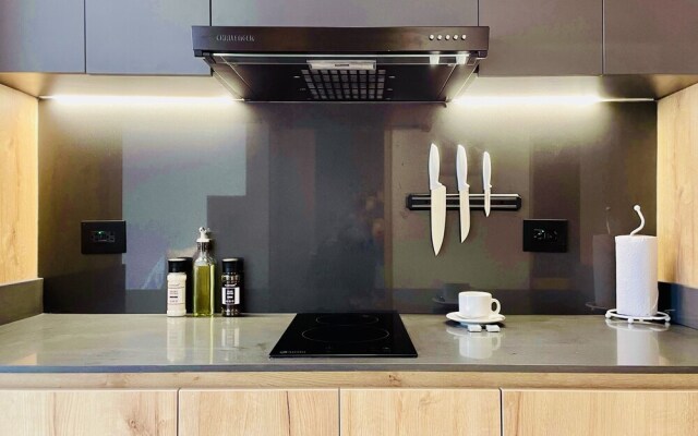 Muttuo by Wynwood House