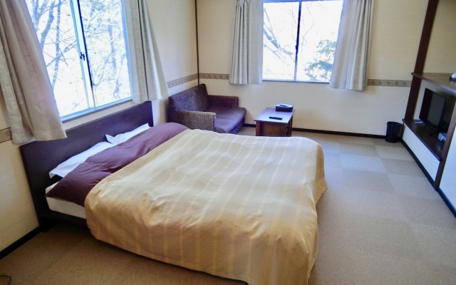Hot Spring Hotel Singetsuan – Guest Rooms – Yamanakako