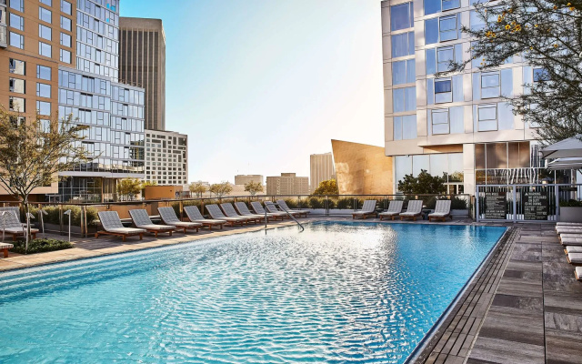Conrad Los Angeles