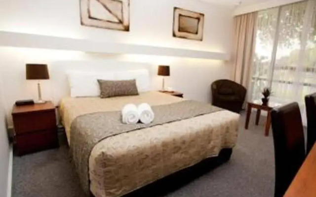 Connells Motel & Serviced Apartments