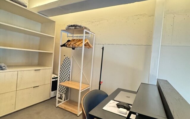 Industrial-chic 1BD Loft by the River Fulham!