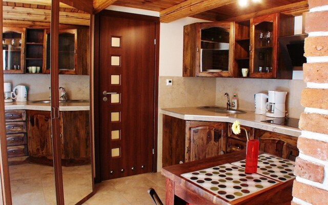 Leo Apartments Old Town Residence