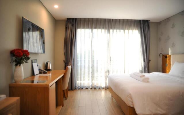 Imperial Saigon Hotel