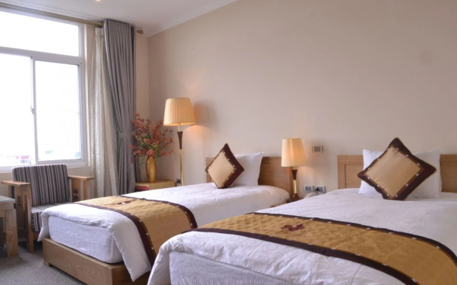 A25 Hotel - 705 Lac Long Quan