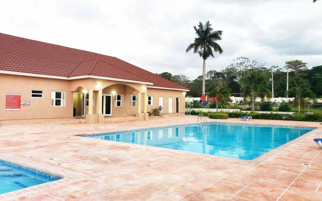 Serenity Retreat Villa Drax Hall