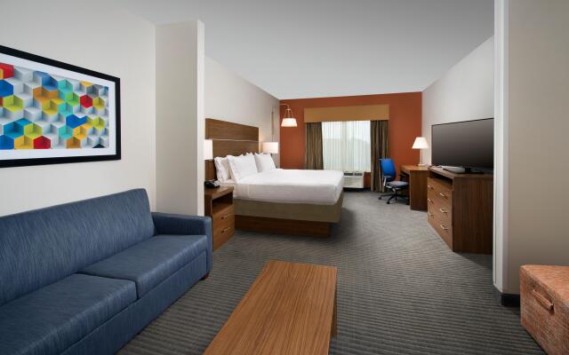 Holiday Inn Express & Suites Bay City by IHG