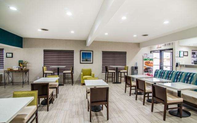 Comfort Inn & Suites Midtown