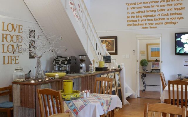 Yellow Aloe Guesthouse