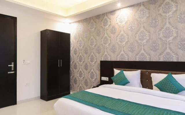 OYO Townhouse 516 Hotel N Suites