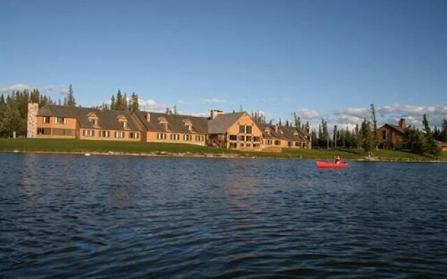 Nakoda Lakeside Lodge