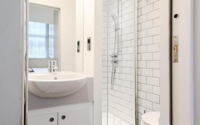 Trafalgar Square Apartments