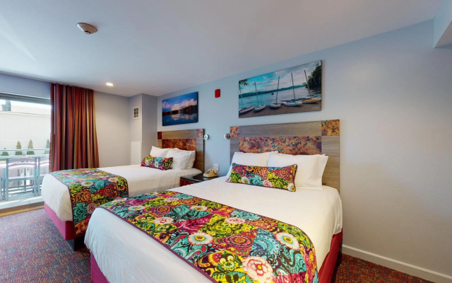 Surfside On The Lake