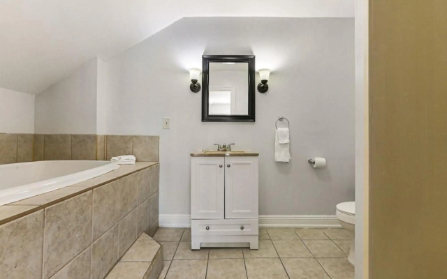 Canal Express Rooms