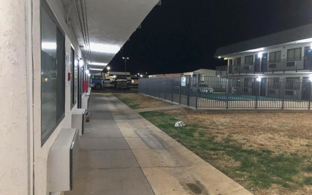 Motel 6 Wichita, KS