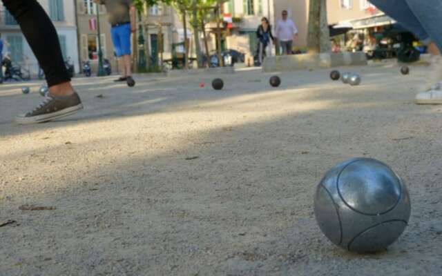 La Tanière de l'Ours Blanc Aubagne-Cassis-Aix en Provence