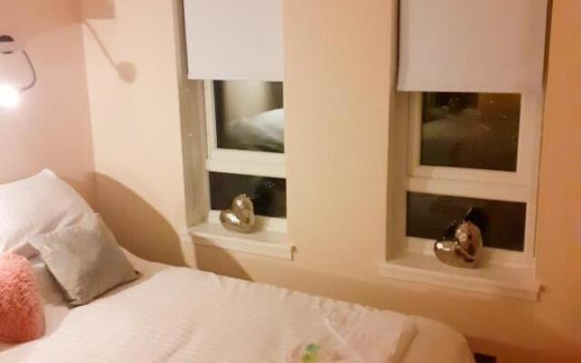 Glasgow 2bd City Centre Apartment - Free Private Parking