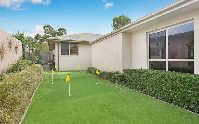 Peppertree at the Vintage