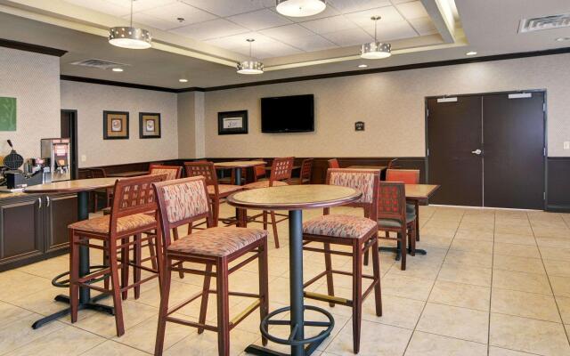 Comfort Inn & Suites Near Lake Lewisville