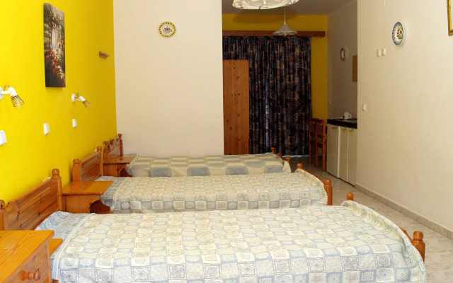 Marianthi Studios Stegna