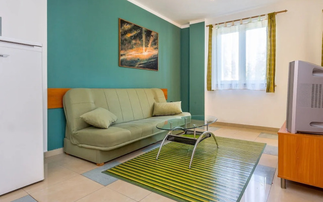 Charming Apartment in Pula With Swimming Pool