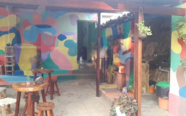 Hostel e Cachaçaria da Cris