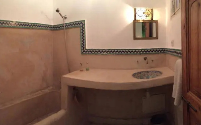 Riad Ineslisa