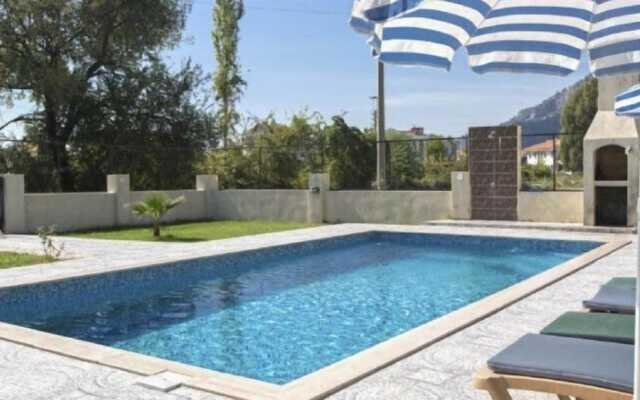 Mutlu Yasam Villalari 6 Bedrooms