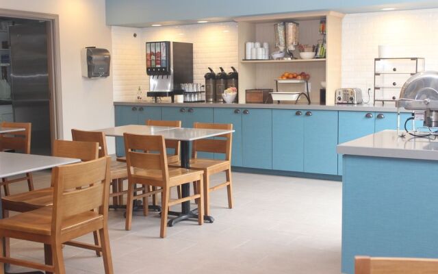 Country Inn & Suites By Carlson, Nashville, TN