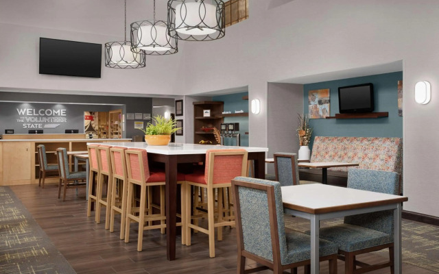 Hampton Inn & Suites-Knoxville/North I-75